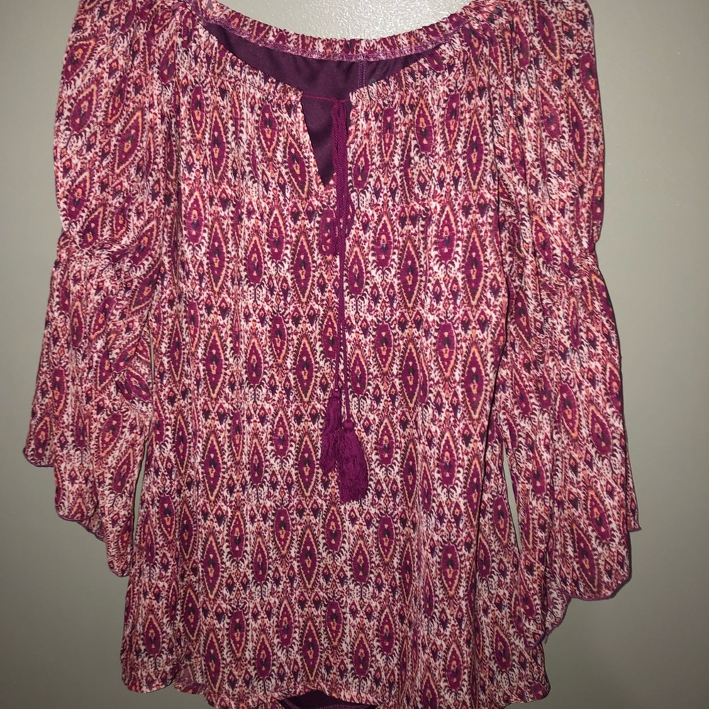 Quarter sleeve blouse